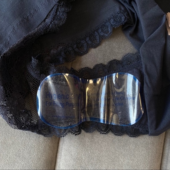 Stella McCartney ”Bella Admiring” Underwear - Picture 12 of 12